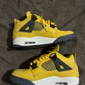 Air Jordan 4